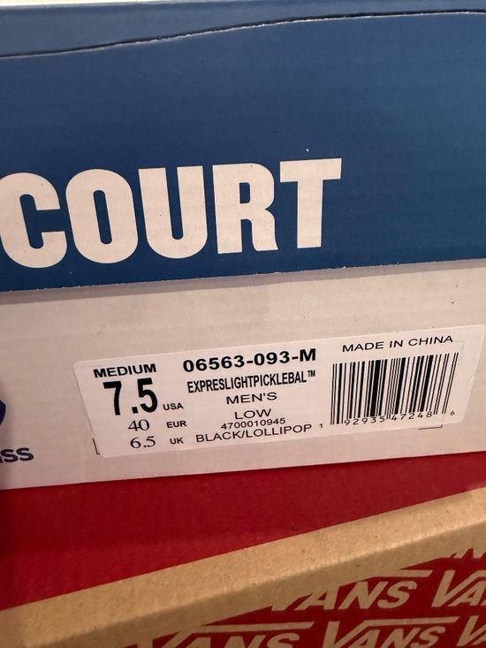 Athletic_Shoes